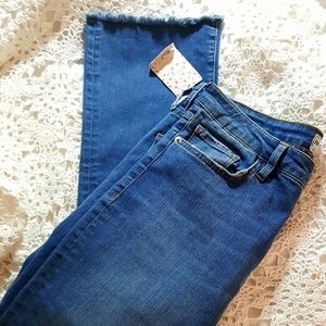 NWT Free People Skinny Stretch, Ankle Fray Jeans